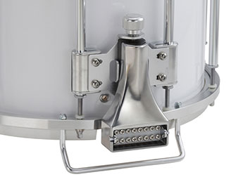 Snare strainer close-up.